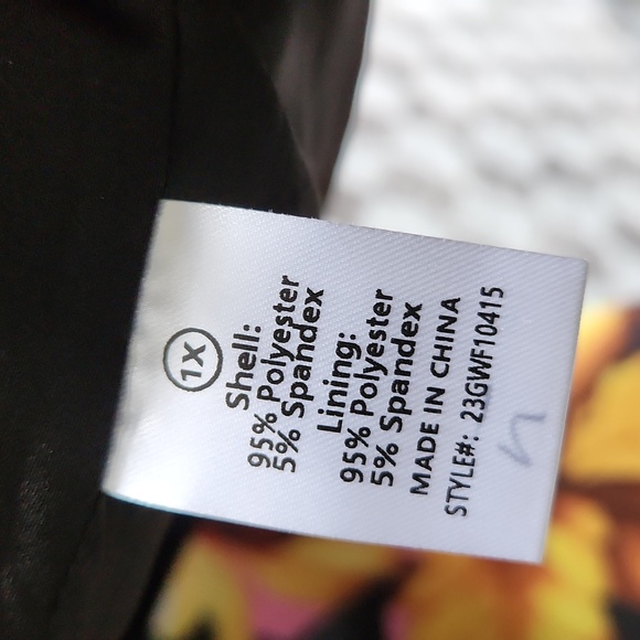 Fashion Nova LUXE 
Multicolor Floral Blazer & Suit Set - Picture 15 of 16